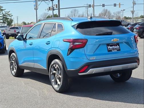 Marina Blue Metallic 2026 Chevrolet Trax LT