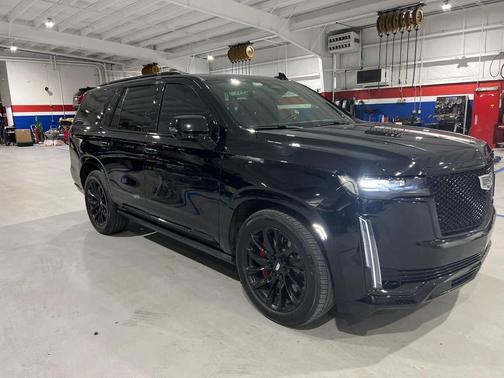 2023 Cadillac Escalade Sport