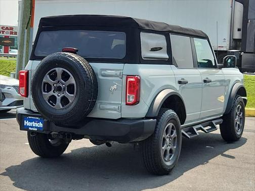 2021 Ford Bronco Base