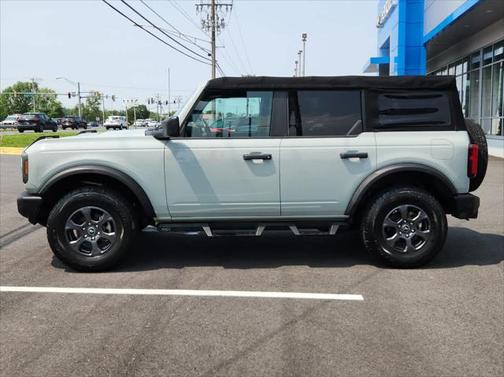2021 Ford Bronco Base