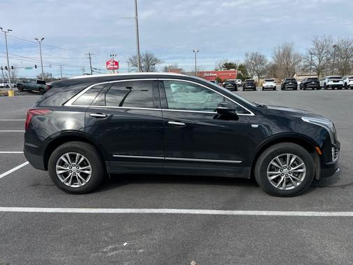 2022 Cadillac XT5 Premium Luxury