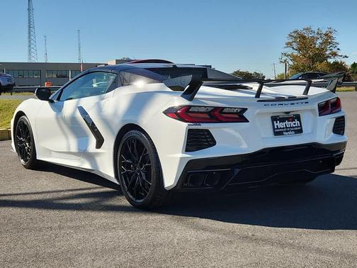 2025 Chevrolet Corvette Stingray w/3LT