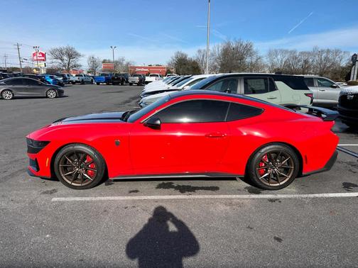 2025 Ford Mustang Dark Horse Fastback