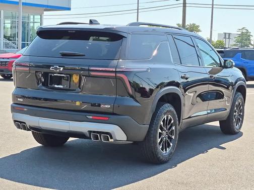 Mosaic Black Metallic 2026 Chevrolet Traverse AWD Z71