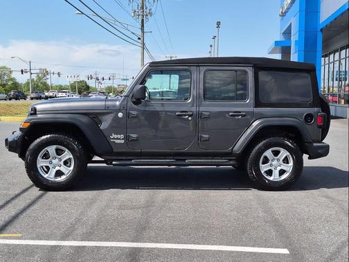 Granite Crystal Metallic Clearcoat 2019 Jeep Wrangler Unlimited Sport