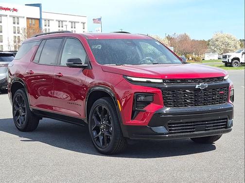 Radiant Red Tintcoat 2026 Chevrolet Traverse RS