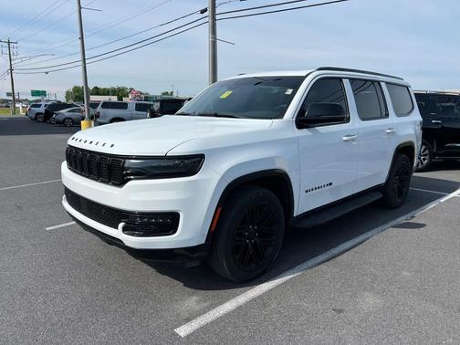 Bright White Clearcoat 2023 Jeep Wagoneer Series II Carbide 4x4