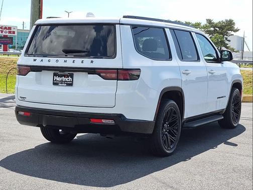 Bright White Clearcoat 2023 Jeep Wagoneer Series II Carbide 4x4