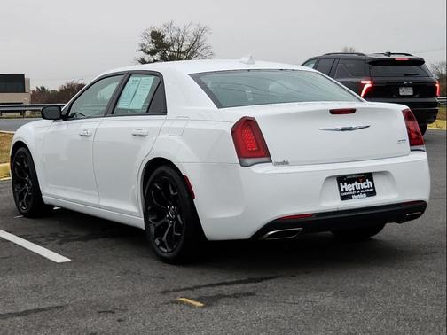 2019 Chrysler 300 Touring