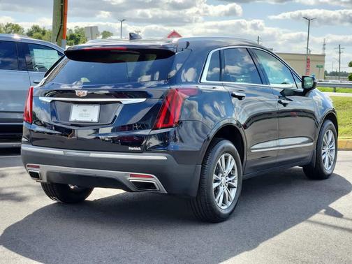 2022 Cadillac XT5 Premium Luxury