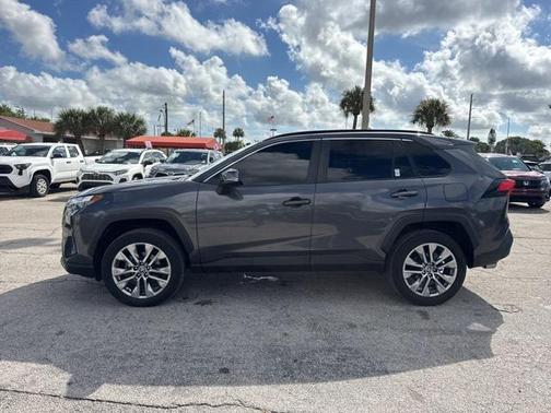 2023 Toyota RAV4 XLE Premium