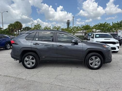 2024 Toyota RAV4 Hybrid XLE