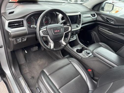 2023 GMC Acadia FWD SLT