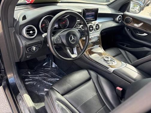 2018 Mercedes-Benz GLC 300 Base
