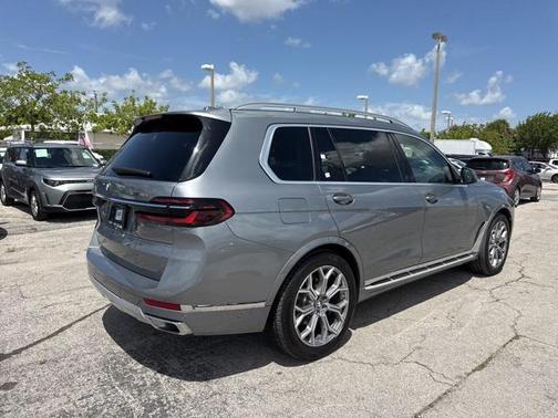 2024 BMW X7 xDrive40i