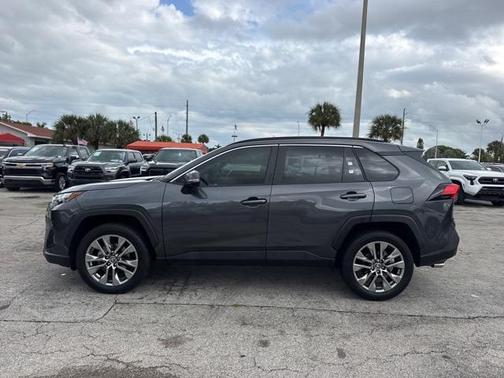 2024 Toyota RAV4 XLE Premium