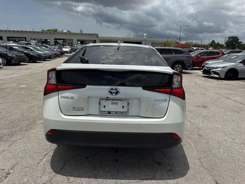 2021 Toyota Prius LE