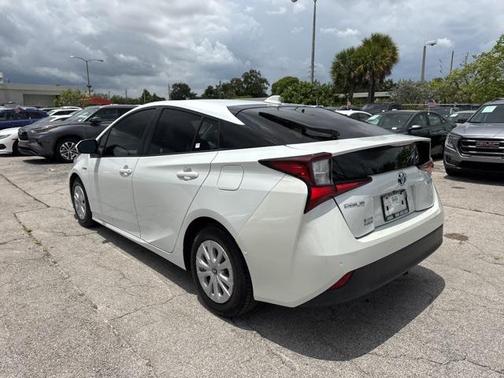 2021 Toyota Prius LE