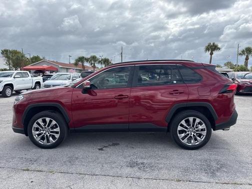 2021 Toyota RAV4 XLE Premium