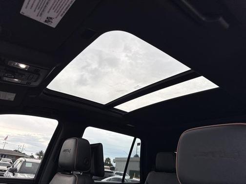 2022 GMC Yukon 4WD AT4
