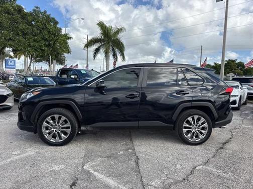2021 Toyota RAV4 XLE Premium