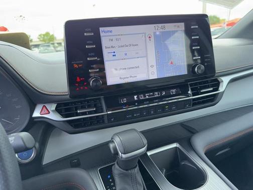 2024 Toyota Sienna XSE 7 Passenger
