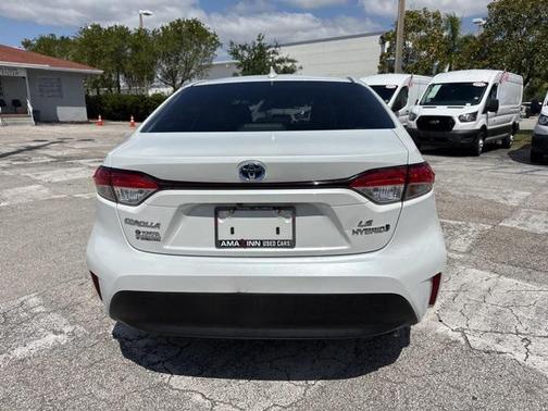 2024 Toyota Corolla Hybrid SE
