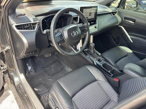 2025 Toyota Corolla Hybrid SE