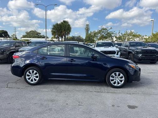 2025 Toyota Corolla Hybrid LE