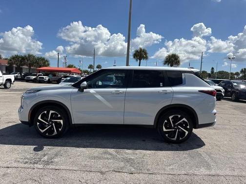 2024 Mitsubishi Outlander SE 2.5 2WD