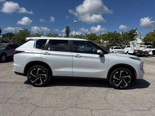 2024 Mitsubishi Outlander SE 2.5 2WD