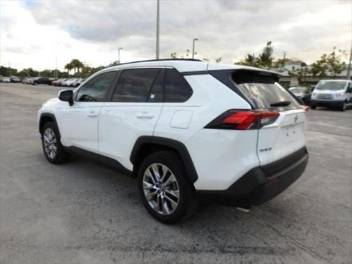 2019 Toyota RAV4 XLE Premium