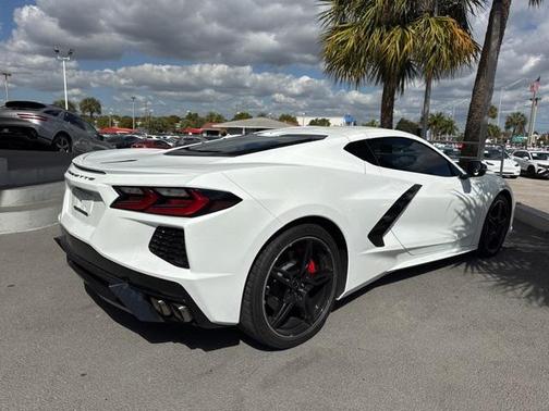 2022 Chevrolet Corvette Stingray w/2LT