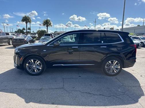 2025 Cadillac XT6 Premium Luxury FWD