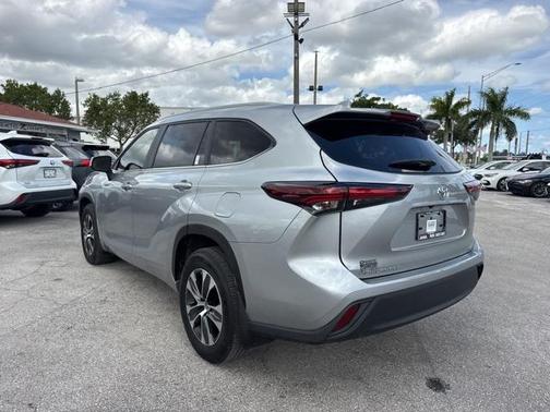 2024 Toyota Highlander XLE