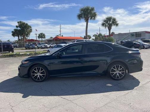 2021 Toyota Camry SE