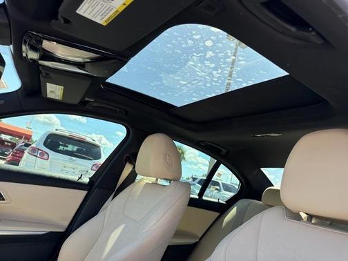 2021 BMW 330 330i