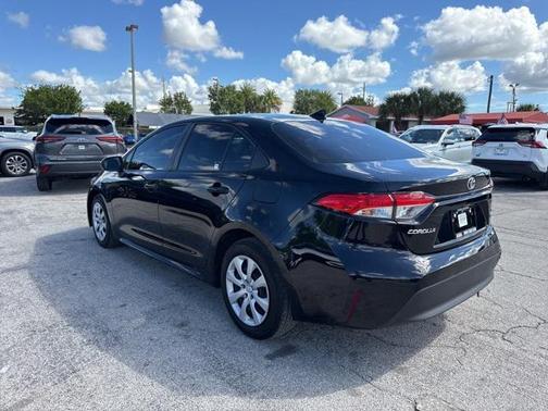 2023 Toyota Corolla Hybrid XLE