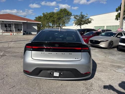 2025 Toyota Prius LE