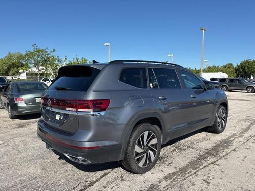 2025 Volkswagen Atlas 2.0T SE w/Technology 4MOTION
