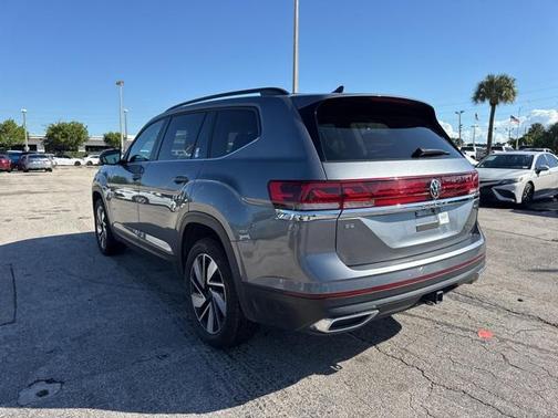 2025 Volkswagen Atlas 2.0T SE w/Technology 4MOTION