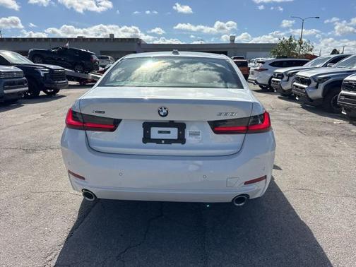 2025 BMW 330 xDrive