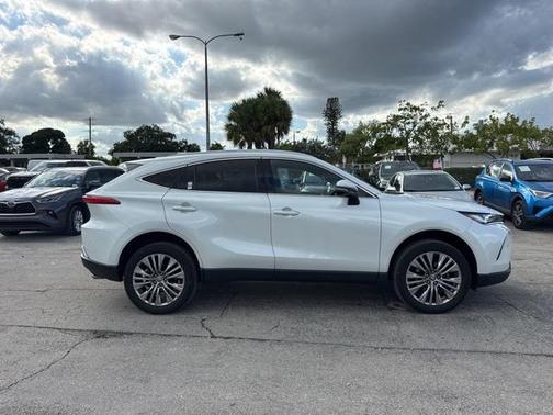 2024 Toyota Venza XLE