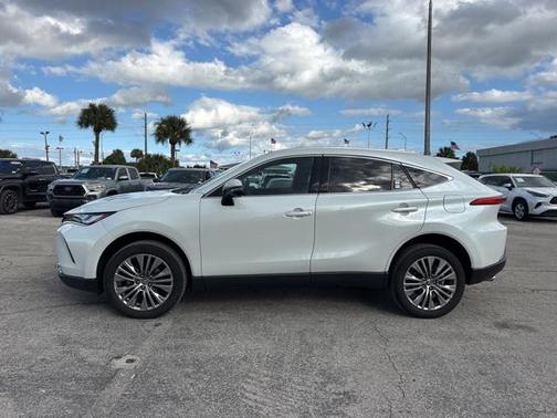 2024 Toyota Venza XLE