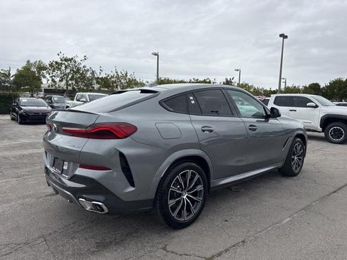 2025 BMW X6 xDrive40i