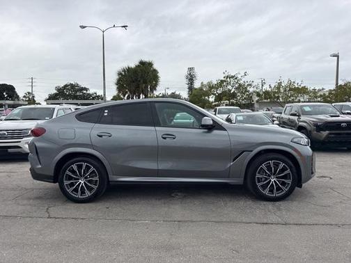 2025 BMW X6 xDrive40i