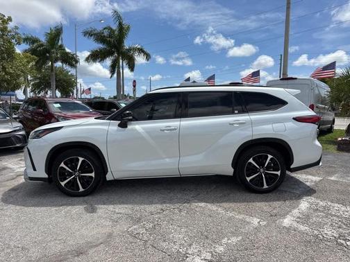 2022 Toyota Highlander XSE