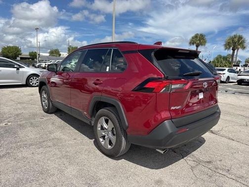 2025 Toyota RAV4 Hybrid XLE