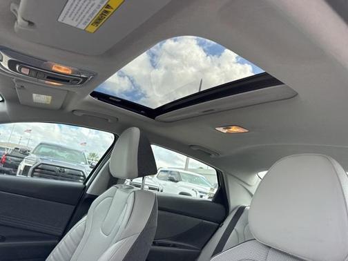 2025 Hyundai ELANTRA HEV Limited