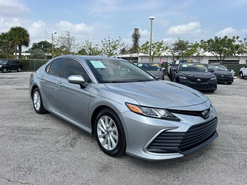 2022 Toyota Camry LE